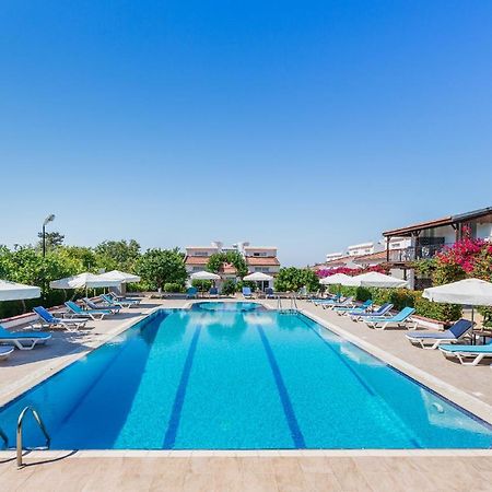 Отель Citrus Tree Gardens Karavas  Экстерьер фото