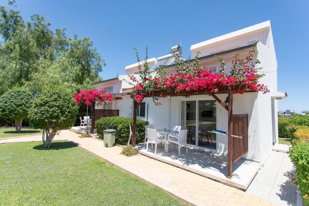 Отель Citrus Tree Gardens Karavas  Экстерьер фото