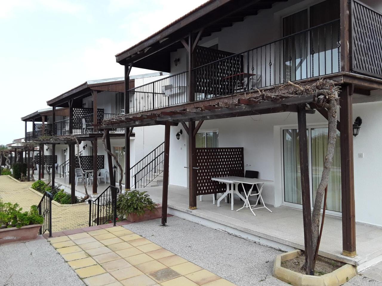 Отель Citrus Tree Gardens Karavas  Экстерьер фото